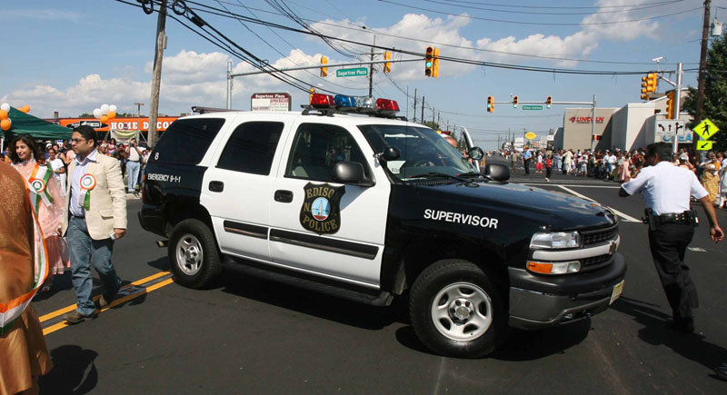 NJ-UrmilaEdisonPolicecar-snapsindia
