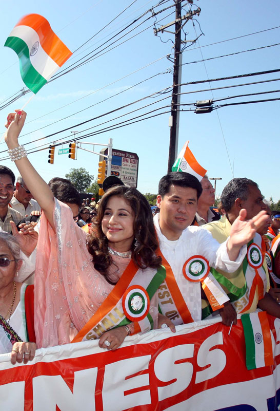 NJ-Urmilawave-snapsindia