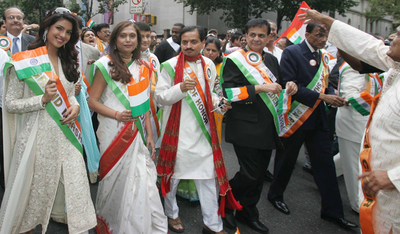 NY-PriyankaChopraeave-54SnapsIndia